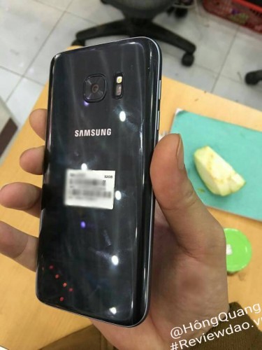 Samsung Galaxy S7 впервые показался на фото