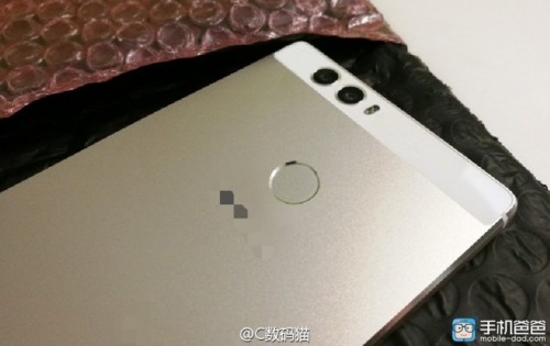 Huawei P9 показался на свежих фото