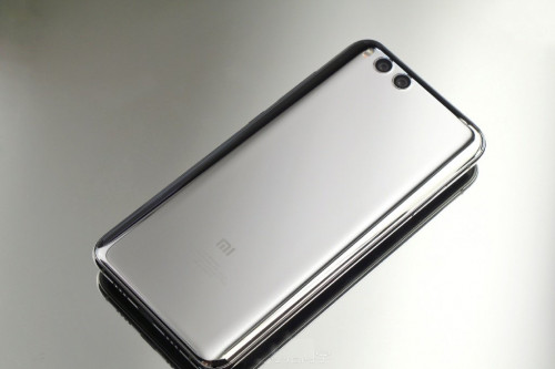 Xiaomi Mi 7 и Mi 7 Plus могут представить одновременно