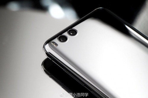 Новые изображения Xiaomi Mi 7 демонстрируют безрамочный дизайн и двойную основную камеру