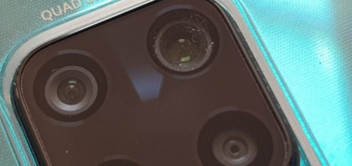 Пыль в камере Redmi Note 9: пользователям посоветовали обменять смартфоны